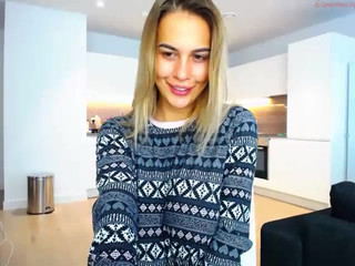 xmirrabbellax  finger pussy fuck for tokens