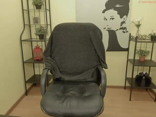 nikkishygirl  premium exhibit on chaturbate