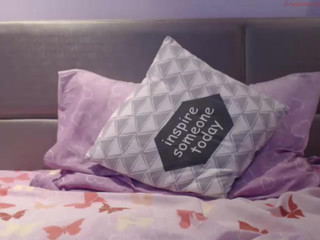 sexybri21  webcam show