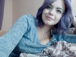 priscillamoon  adult webcam show