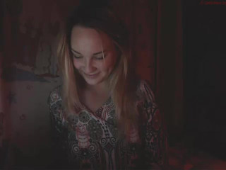 little_umaru  Beautiful online slut