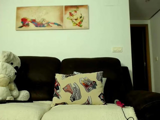 angela_maria26  show 12th of May