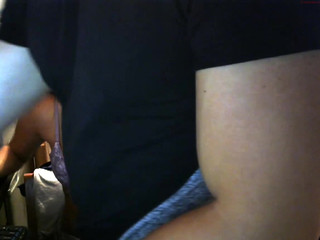 hotkellyandkevin  Sticks her digit in her pussy