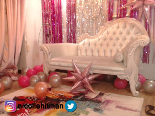 nicolehitman  horny streetwalker screwing her self