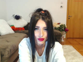 bonnbon  Makes Her Pussy Cum in chat