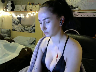 shinyeevee  Wants that her someone fucked