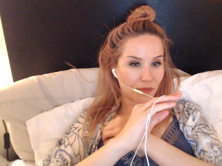 myassistant  Playing with the clitoris in front of the camera