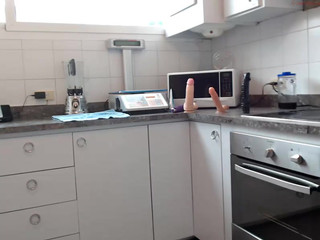 queen_chanel  Busty webcam slut Masturbating