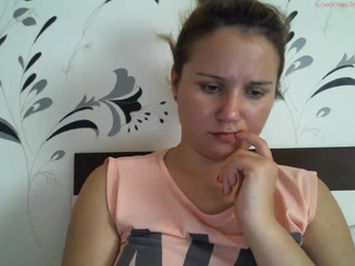 miss_mellaniexxx  ready to fuck her self any time in chat