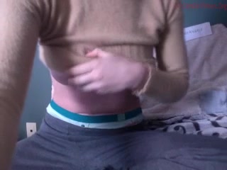 heatherhayze  rubs her clit in private show