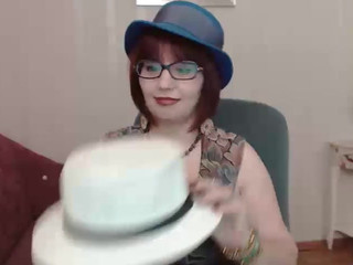 divinneaurora  Agitated whore