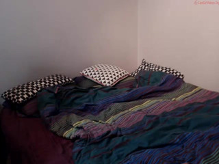 sweetnose  pussy plays in general chat