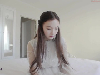 cutelena  showing out her immense ass