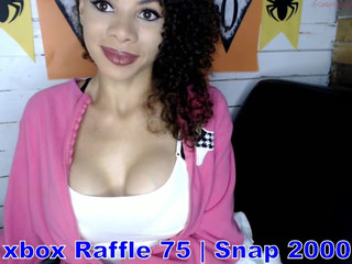 unicornfantac  Fucks her finger