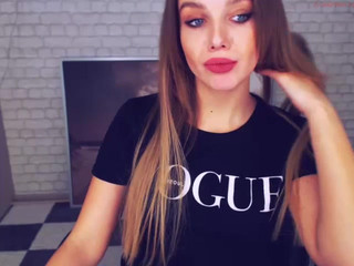 prettyanni  beauty hooker in webcam show