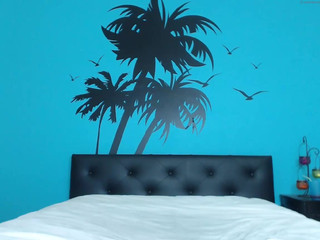 sexpotjess  with cream-coloured pussy