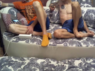 2girls_playwith_2boys  show 6th of April