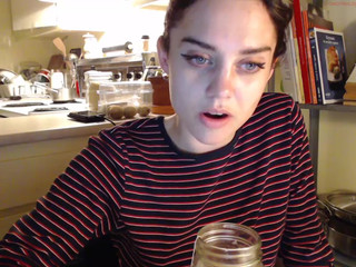 magiczoeb  Loves to fuck her self for tokens