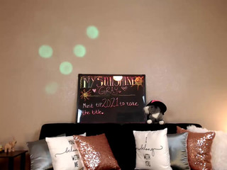 aubrilee  Touches her pussy