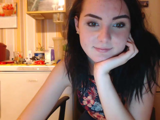 alicia_vikander  making her fingers wet