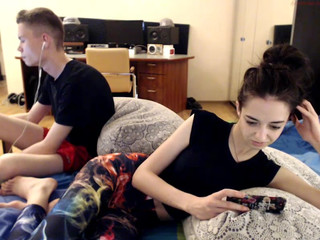 chase_vicky  free webcam strip