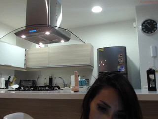 amyli  Skinny strumpet webcam