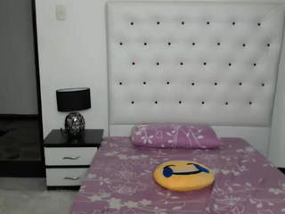 thalia100  webcam show