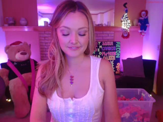 justicebeaver  Fucks her pussycat representing tokens