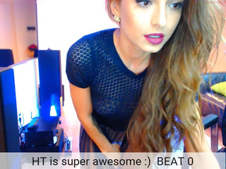 localoca  fuck her Clit in public chat