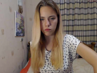 hottykissy33  horny with sex toy