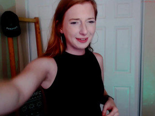 redheademma  Skinny strumpet frolic with sextoy on chaturbate
